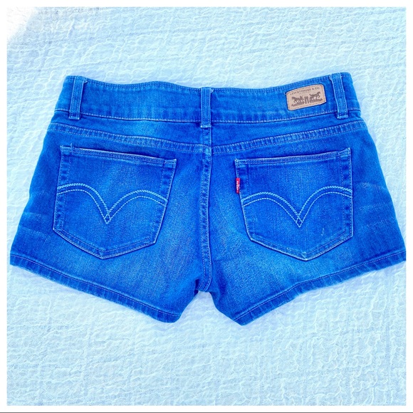 Jr 7 Waist 30” LEVIS ‘Shorty Short’ Jean Cutoff Hem Shorts - Picture 4 of 16